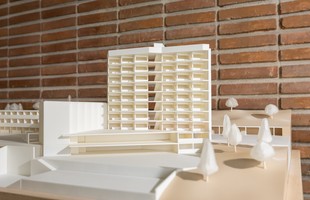 Exposición de la maqueta del Colegio Mayor Aquinas